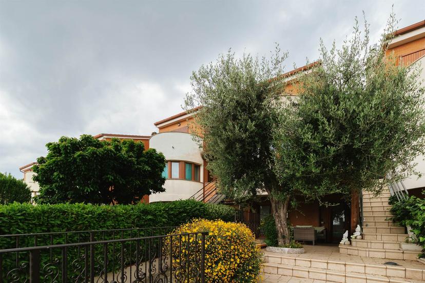 Villa a schiera in Via Russi, Ancona — foto 2 di 5