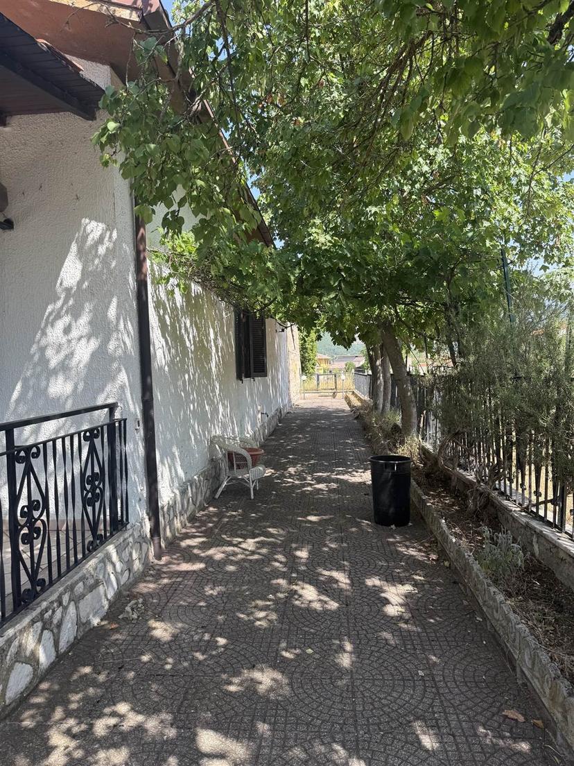 Villa in Via Poggio Filippo, Magliano de' Marsi — foto 5 di 5