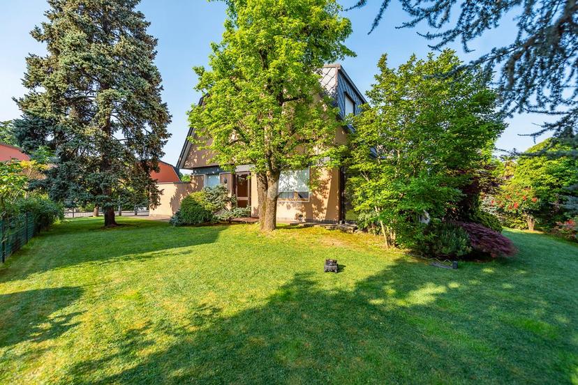 Villa in Viale Monte Resegone 14, Arese — foto 5 di 5