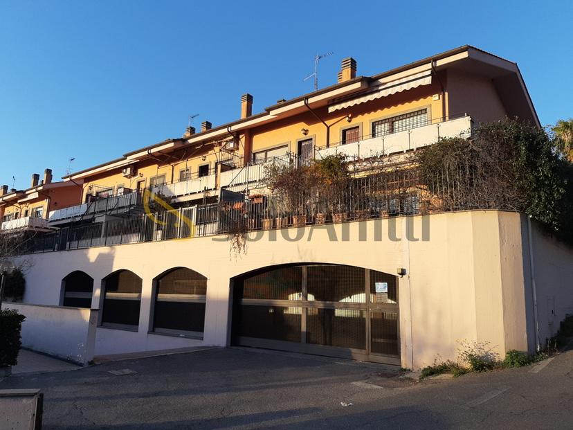 Trilocale in Via di Sant'Andrea 9, Grottaferrata — foto 2 di 5