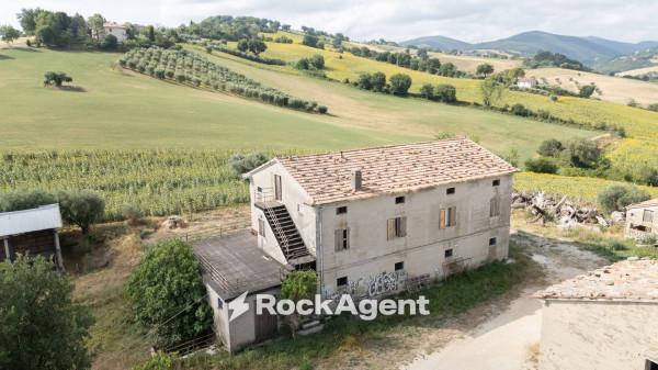 Casa colonica in Frazione Magnadorsa, Arcevia
