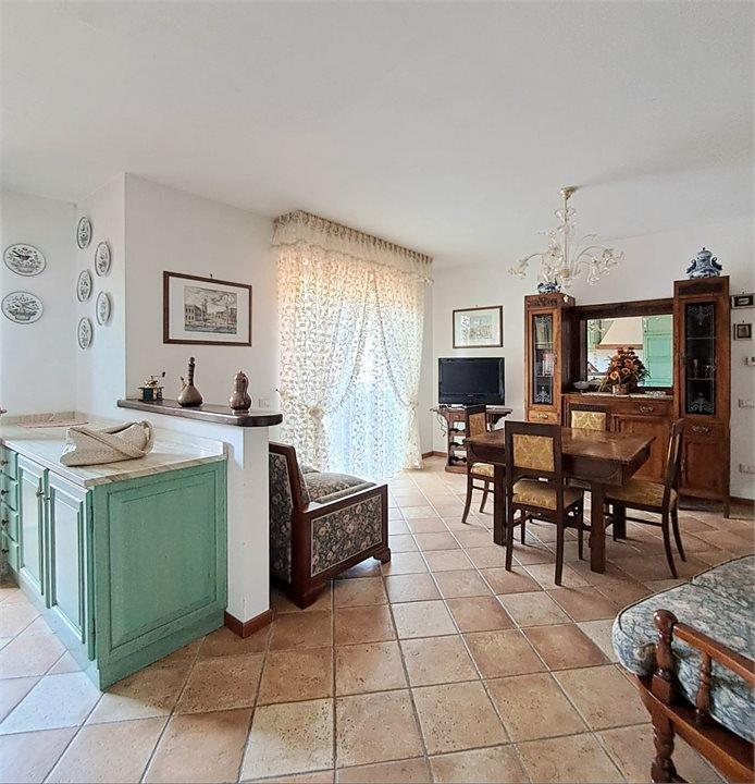 Trilocale, Massarosa