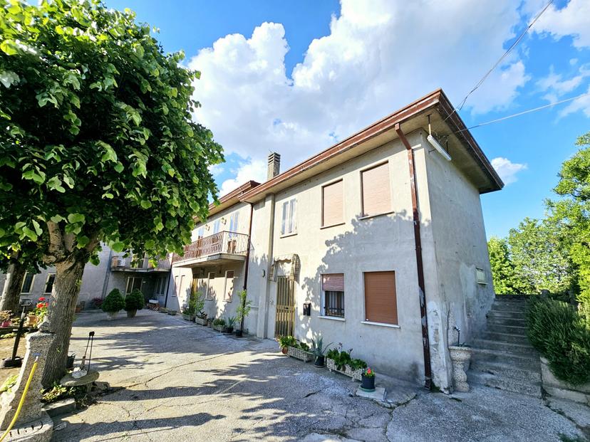 Villa a schiera in Via Valgrande, Sant'Urbano — foto 3 di 5