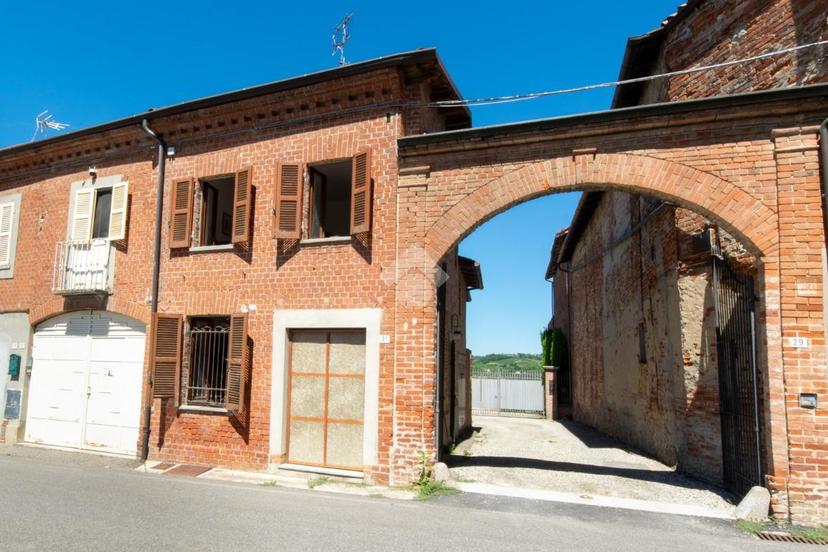 Casa indipendente in Via Vittorio Emanuele II 31, Altavilla Monferrato — foto 2 di 5