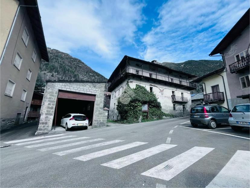 Rustico in Frazione Capoluogo 14, Valpelline — foto 2 di 5