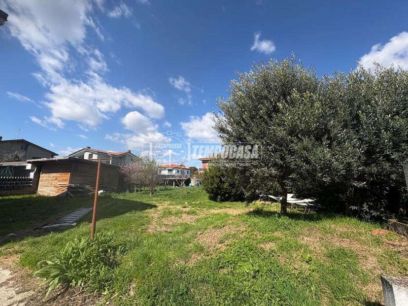 Villa in Via Leopardi, Cogliate