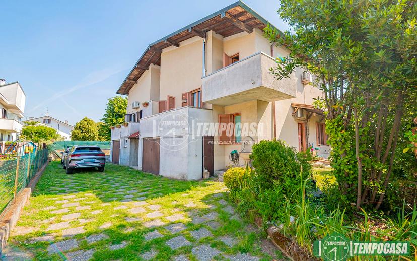 Villa a schiera in Via Papa Giovanni XXIII, Colturano
