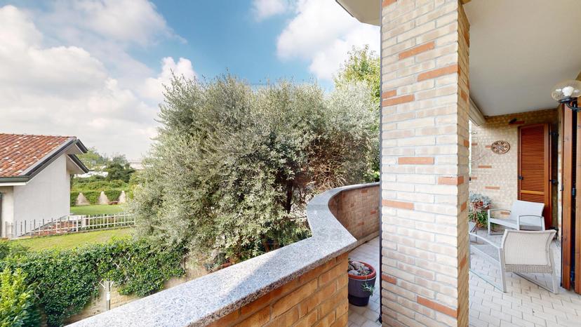 Quadrilocale in Viale 5 Giornate 618, Caronno Pertusella — foto 3 di 5