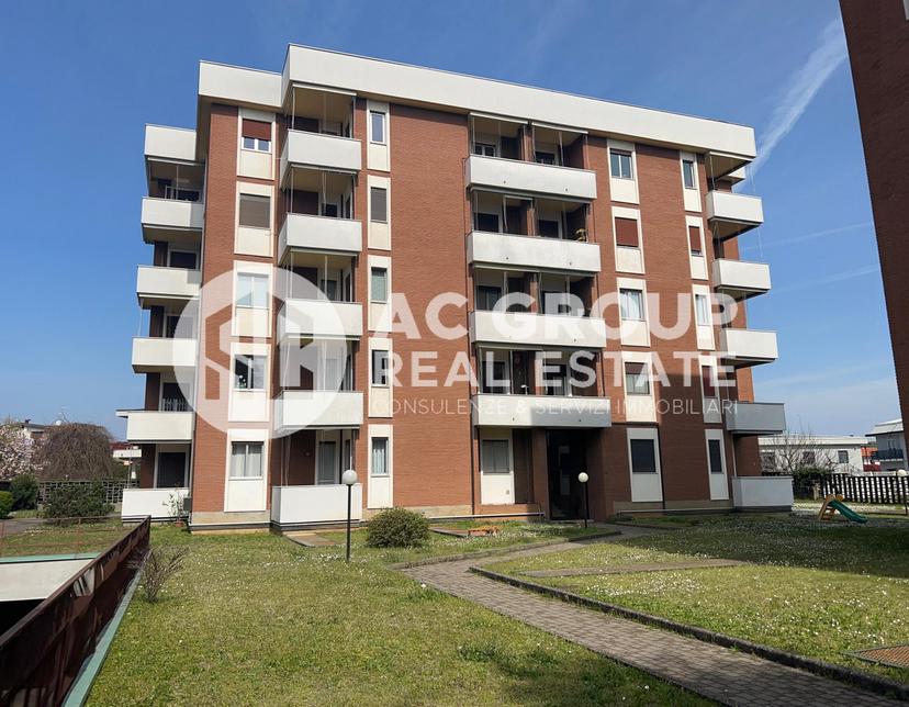 Trilocale in Via Camillo Benso Conte di Cavour, Rovello Porro — foto 4 di 5