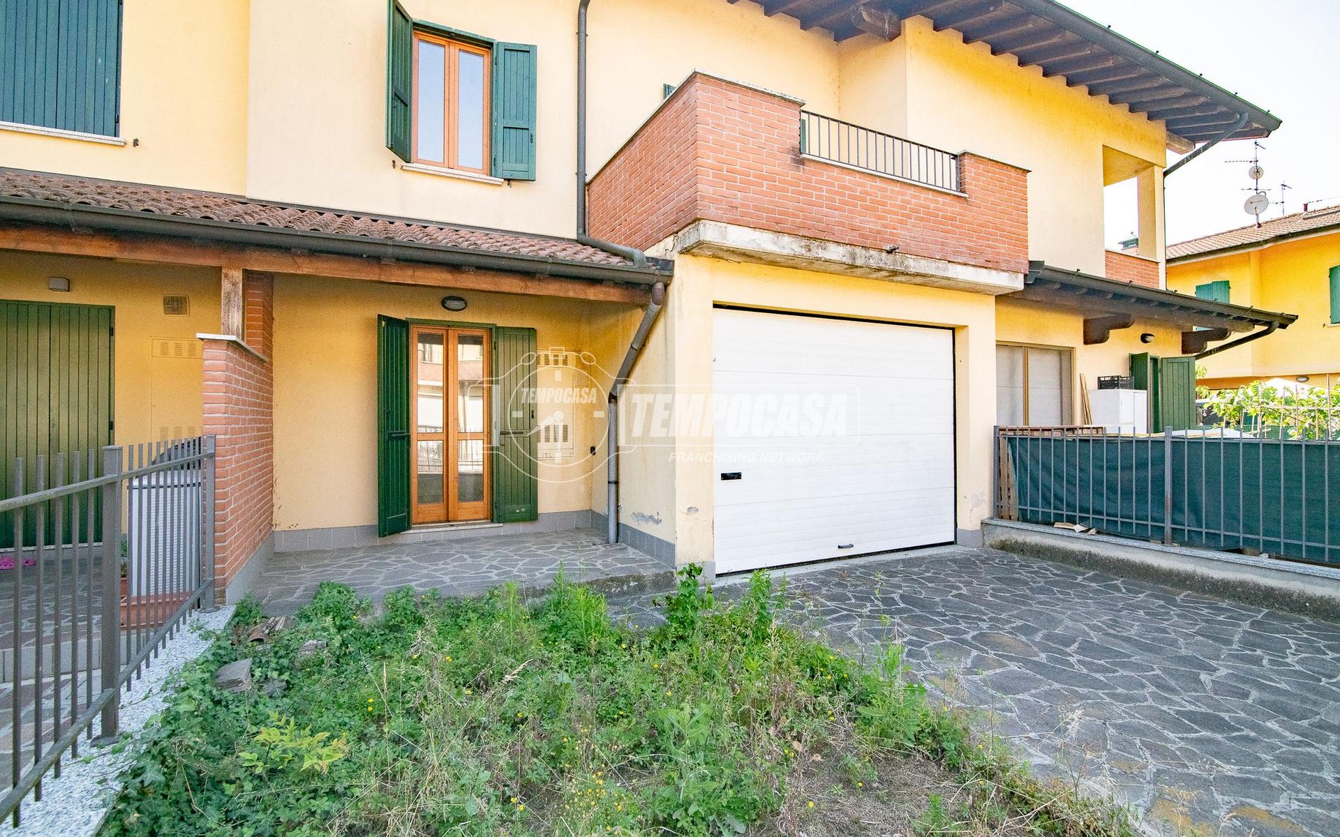 Villa a schiera in Via Madre Teresa di Calcutta 14, Mozzanica
