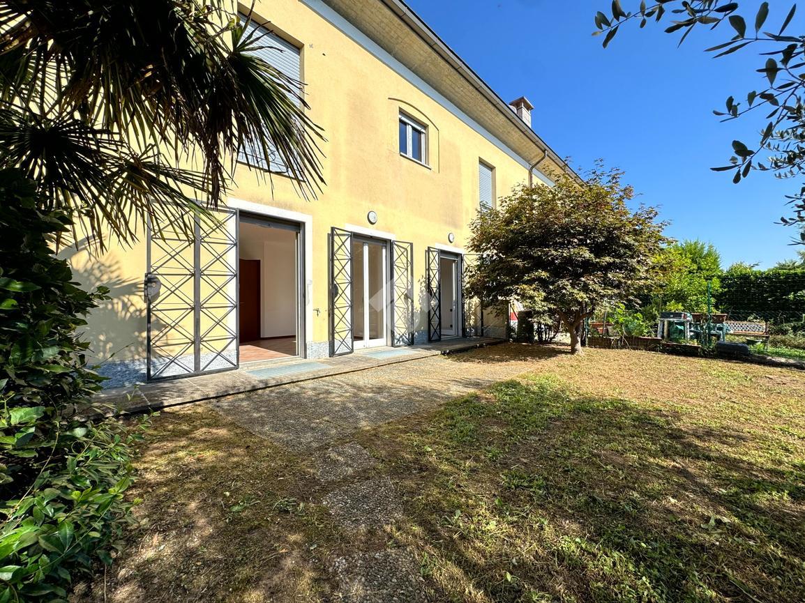 Trilocale in Via Leone XIII 3, Casatenovo