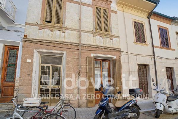 Villa a schiera in Via Paolina Buonaparte 127, Viareggio