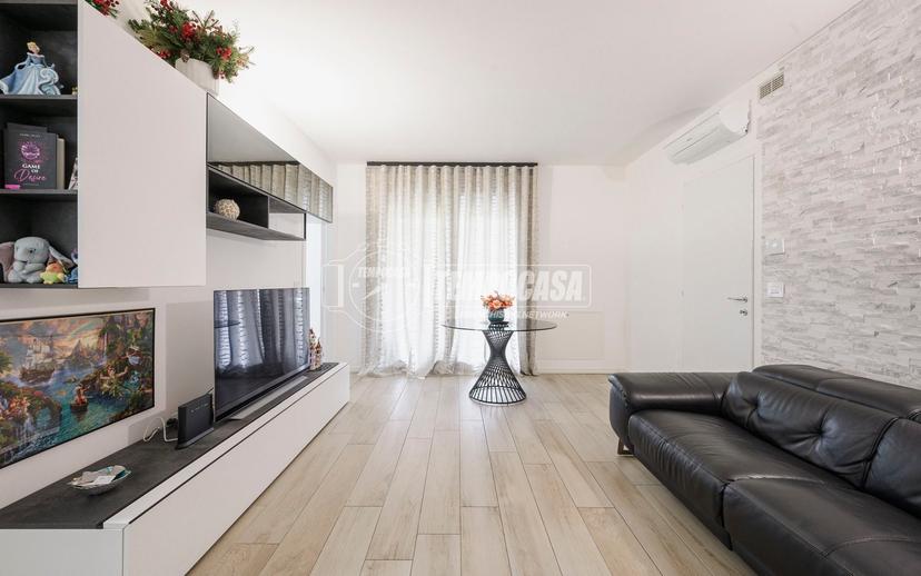 Quadrilocale in Via Giosuè Carducci, Granarolo dell'Emilia — foto 3 di 5