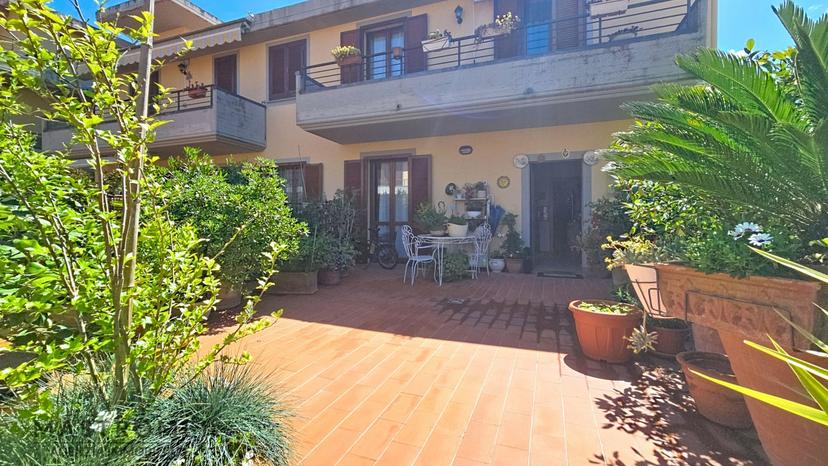 Casa indipendente in Via Regione Marche, Altopascio — foto 2 di 5
