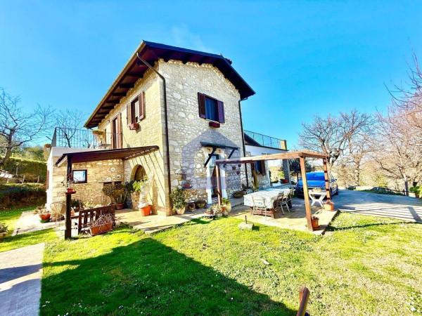 Villa in Contrada San Marco 32, Casacanditella