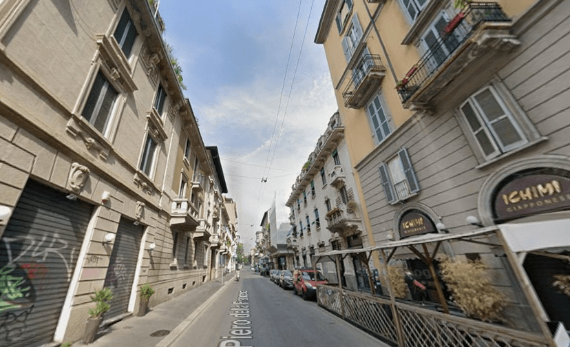 Bilocale in Via Piero della Francesca, Milano