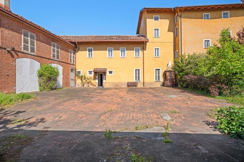 Casale in Via al Castello 4, Dusino San Michele — foto 2 di 5