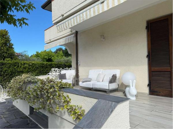 Villa bifamiliare in Via Civitali 202, Forte dei Marmi