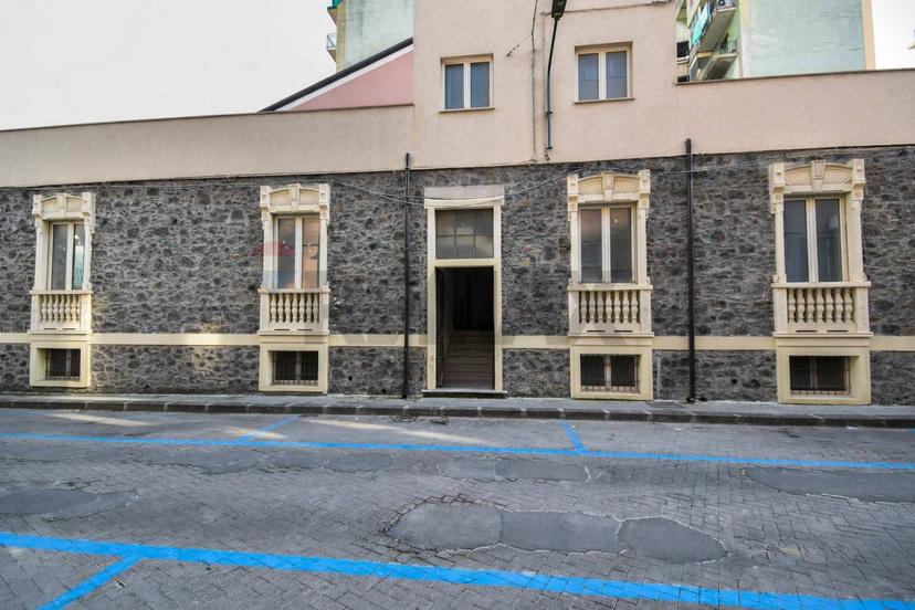 Casa indipendente in Via Eugenio Curiel 1, Adrano — foto 2 di 5