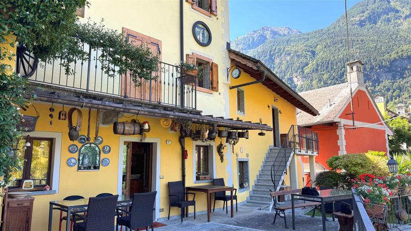 Casa indipendente in Vicolo Rio Rì 16, Varzo — foto 3 di 5