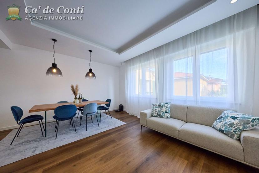 Villa unifamiliare in Via Ugo Foscolo 5, Scanzorosciate
