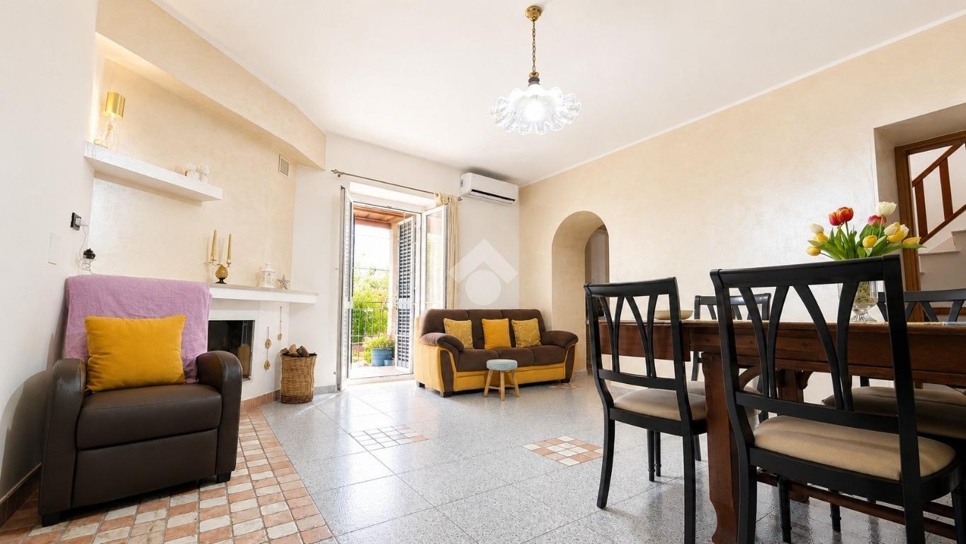 Casa indipendente in Via degli Enotri 14, Mendicino