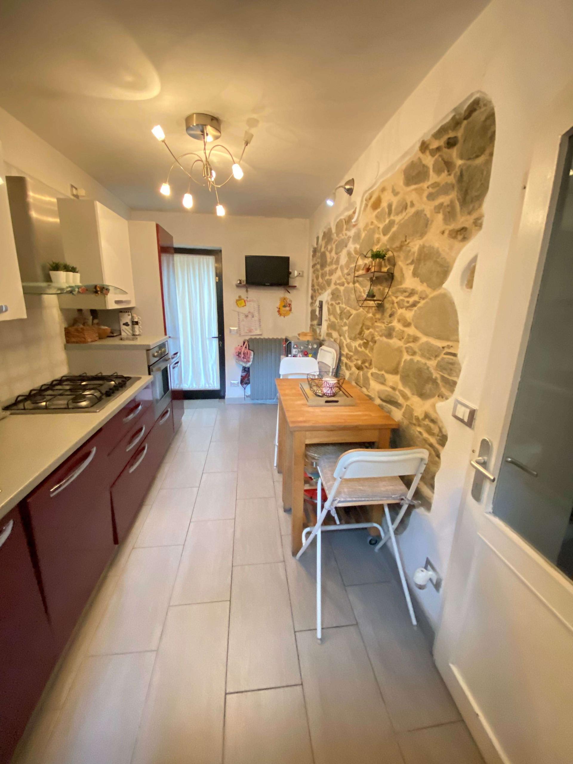 Casa indipendente in Via di Cantagallo   27, Vaiano