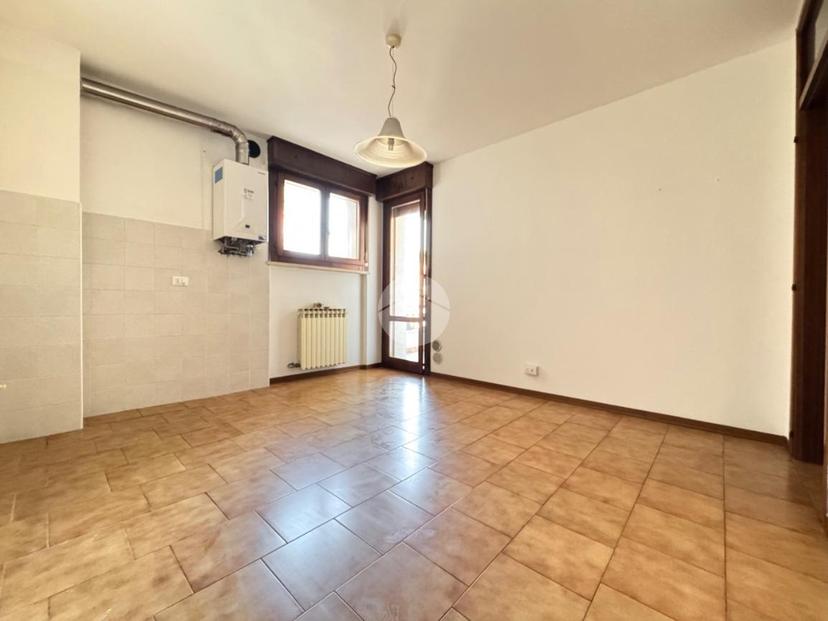 Trilocale in Via Adamello 8, San Martino Buon Albergo — foto 2 di 5