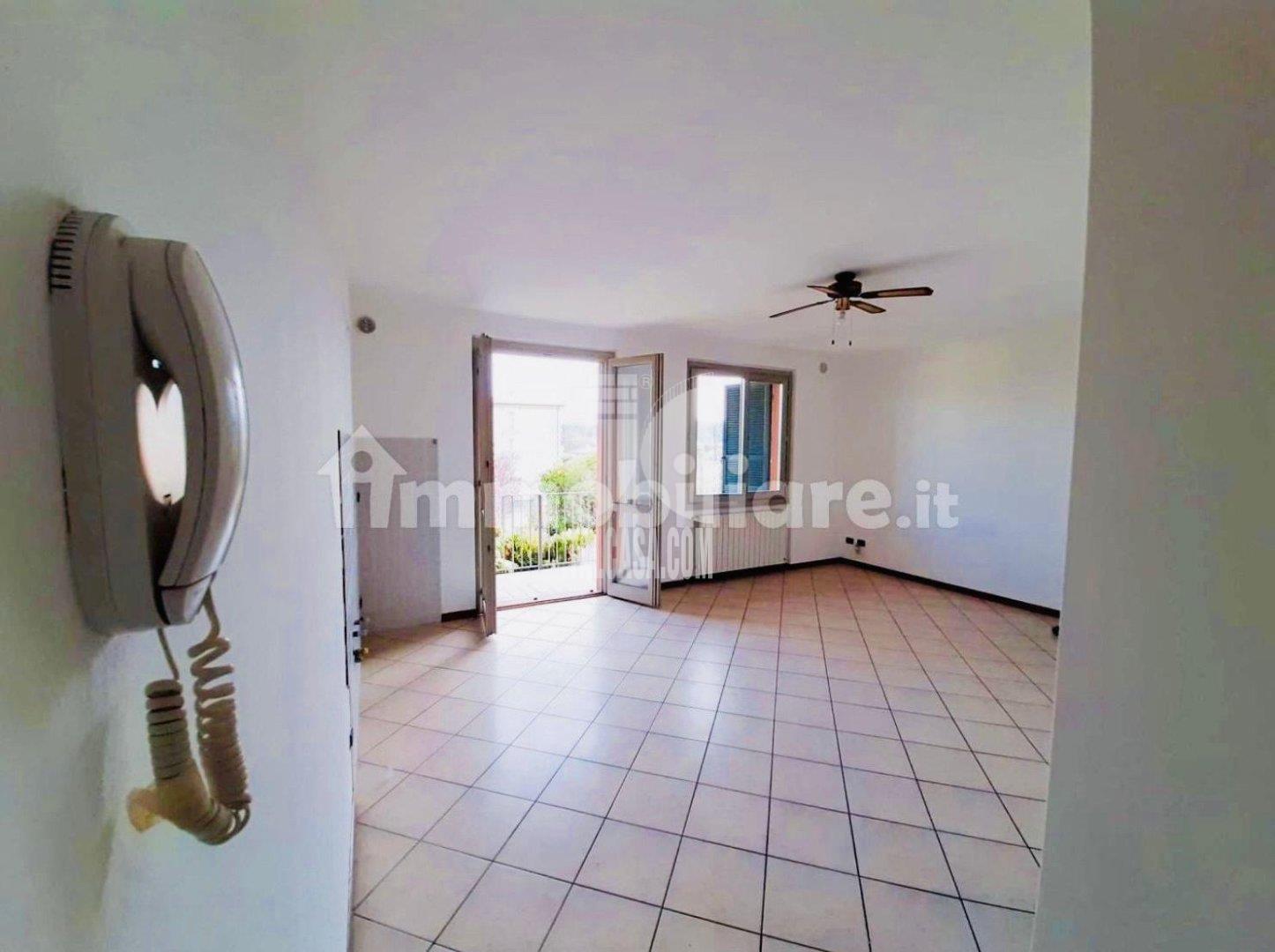 Appartamento in Via Nazionale, San Paolo d'Argon
