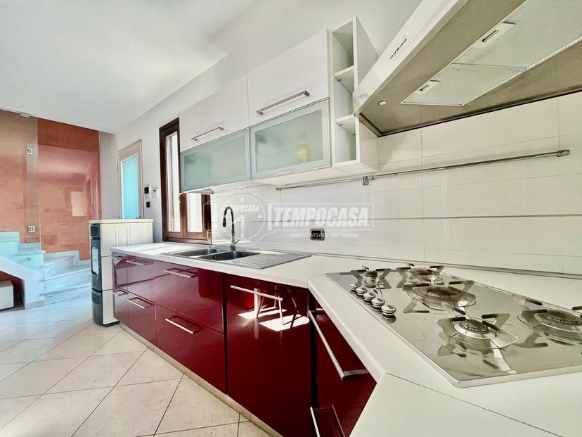 Trilocale in Via Giacomo Leopardi, Peschiera del Garda — foto 4 di 5