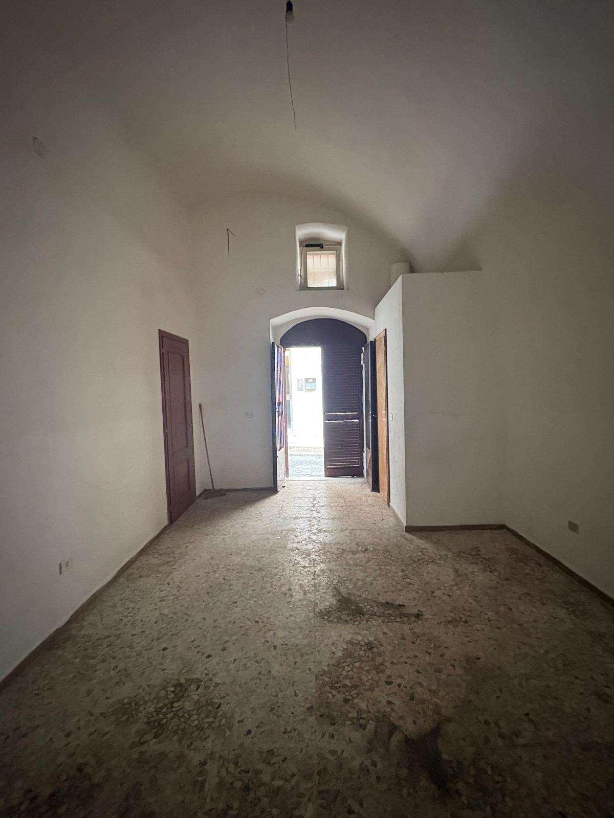 Casa indipendente, Canosa di Puglia