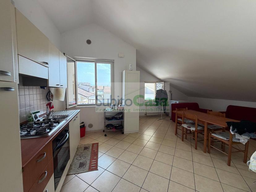 Appartamento in Viale Unità d'Italia 262, Chieti