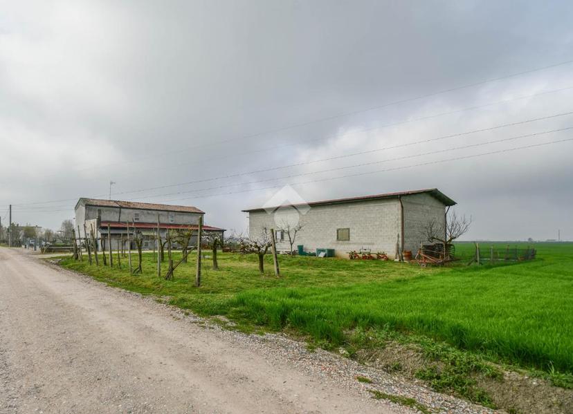 Casa indipendente in Via Padusa 11, Poggio Renatico — foto 2 di 5