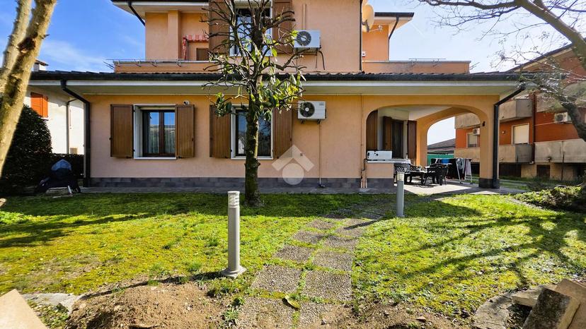 Bilocale in Via Gobetti 18, Bagnolo San Vito — foto 3 di 5