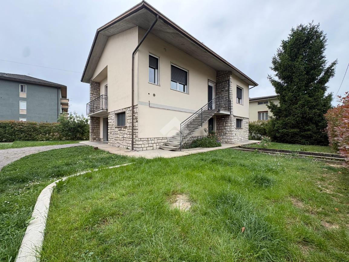Villa in Via Seriole 50, Grumello del Monte