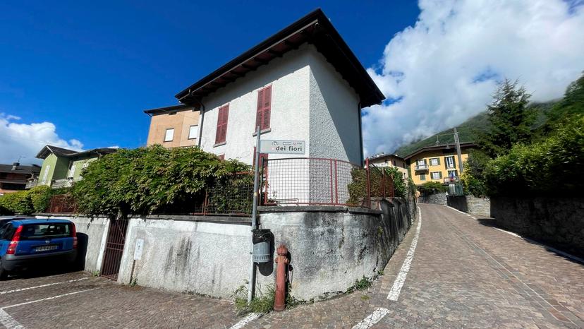 Casa indipendente in Via Roma, Dazio — foto 3 di 5