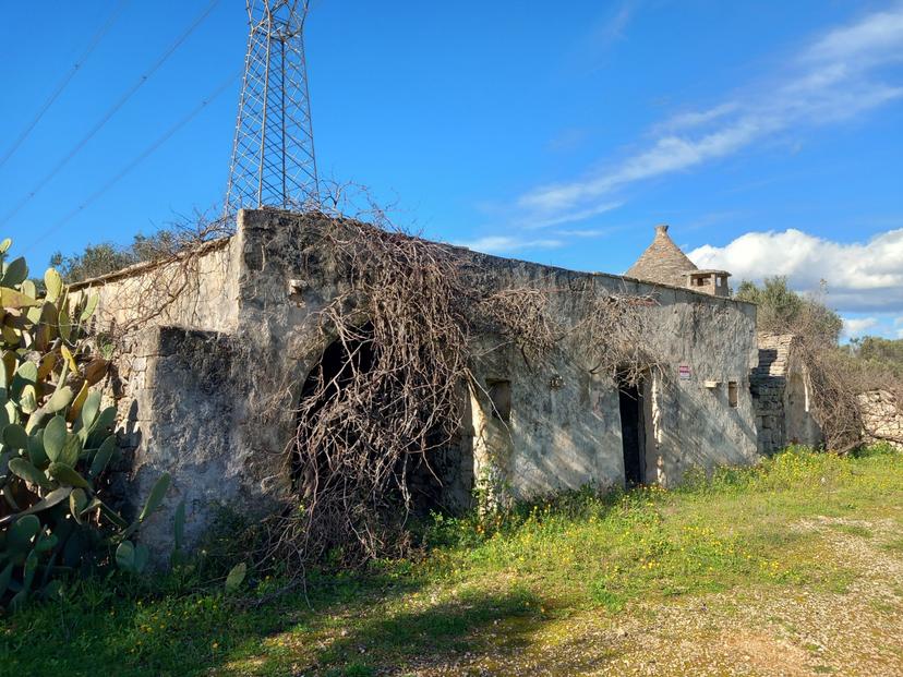 Trullo in C.da Sardella, San Michele Salentino — foto 4 di 5