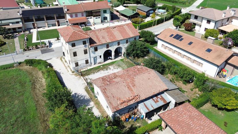 Casa indipendente in Via Carità 4, Castelfranco Veneto — foto 2 di 5
