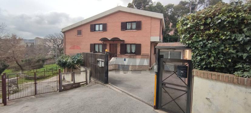 Casa indipendente in Via Basilicata 27, Campobasso — foto 4 di 5