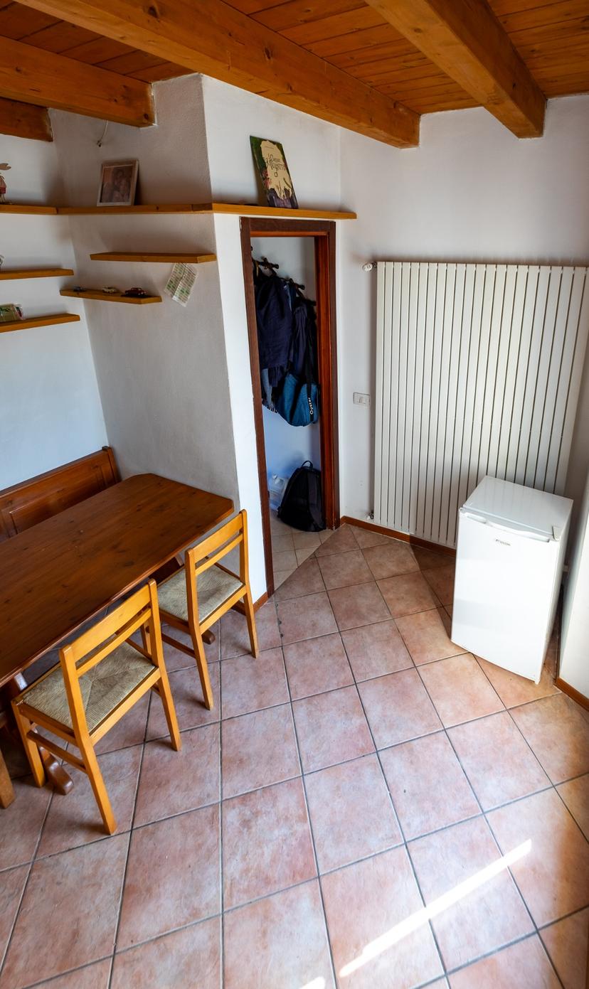 Bilocale in Via U. Foscolo 15, Garbagnate Monastero — foto 3 di 5
