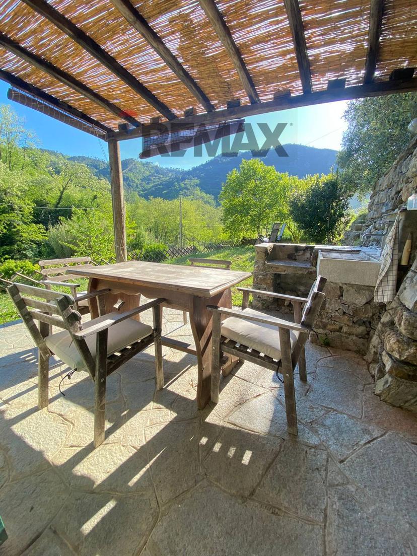 Casa indipendente in Via Fiume 29, Castiglione Chiavarese — foto 3 di 5