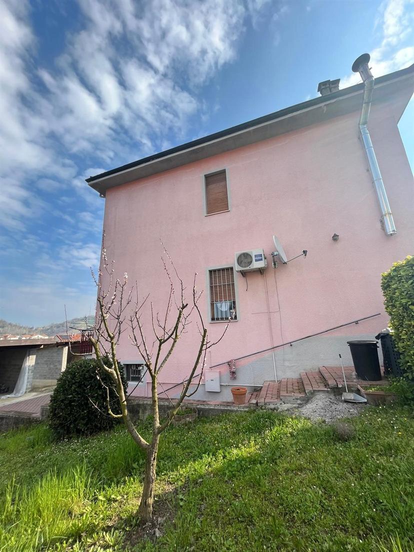 Casa indipendente in Via Marconi 11, Mombercelli — foto 3 di 5