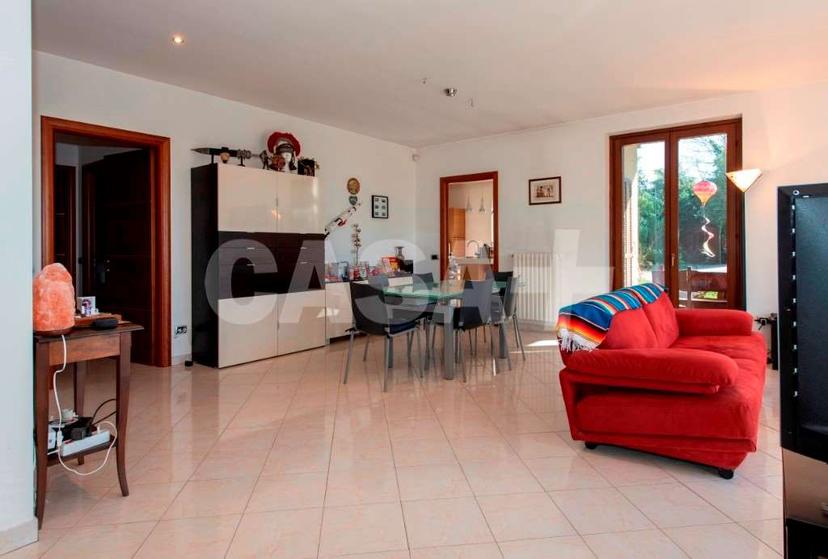 Villa bifamiliare, Morazzone — foto 2 di 5