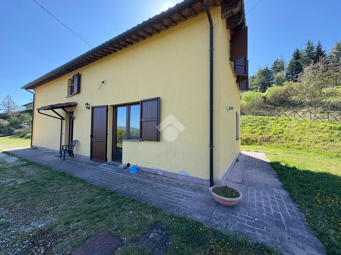 Casa indipendente in Località Monteluiano, Gubbio