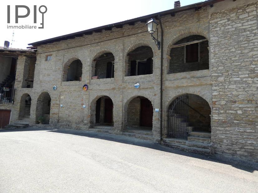 Casa indipendente in Via Aivero 5, Denice — foto 3 di 5