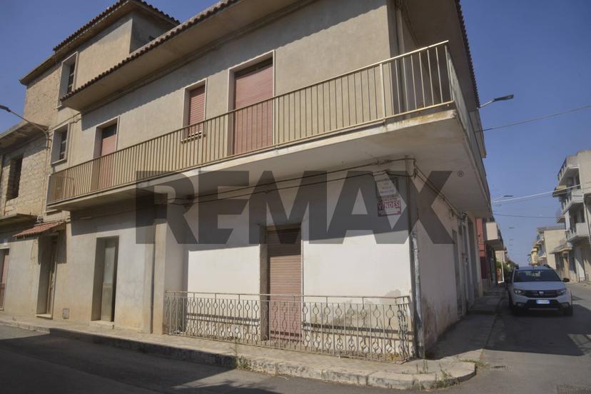 Casa indipendente in Via Paolo Braccini Angolo Via XXV Aprile 19, Comiso — foto 3 di 5