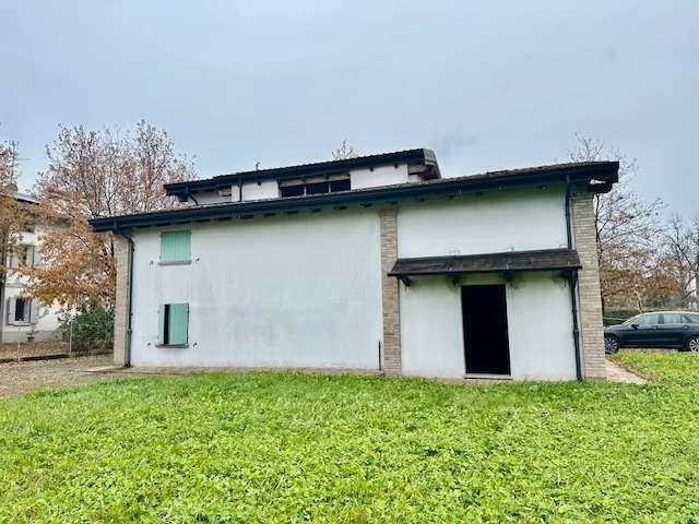 Casa indipendente, Mirandola