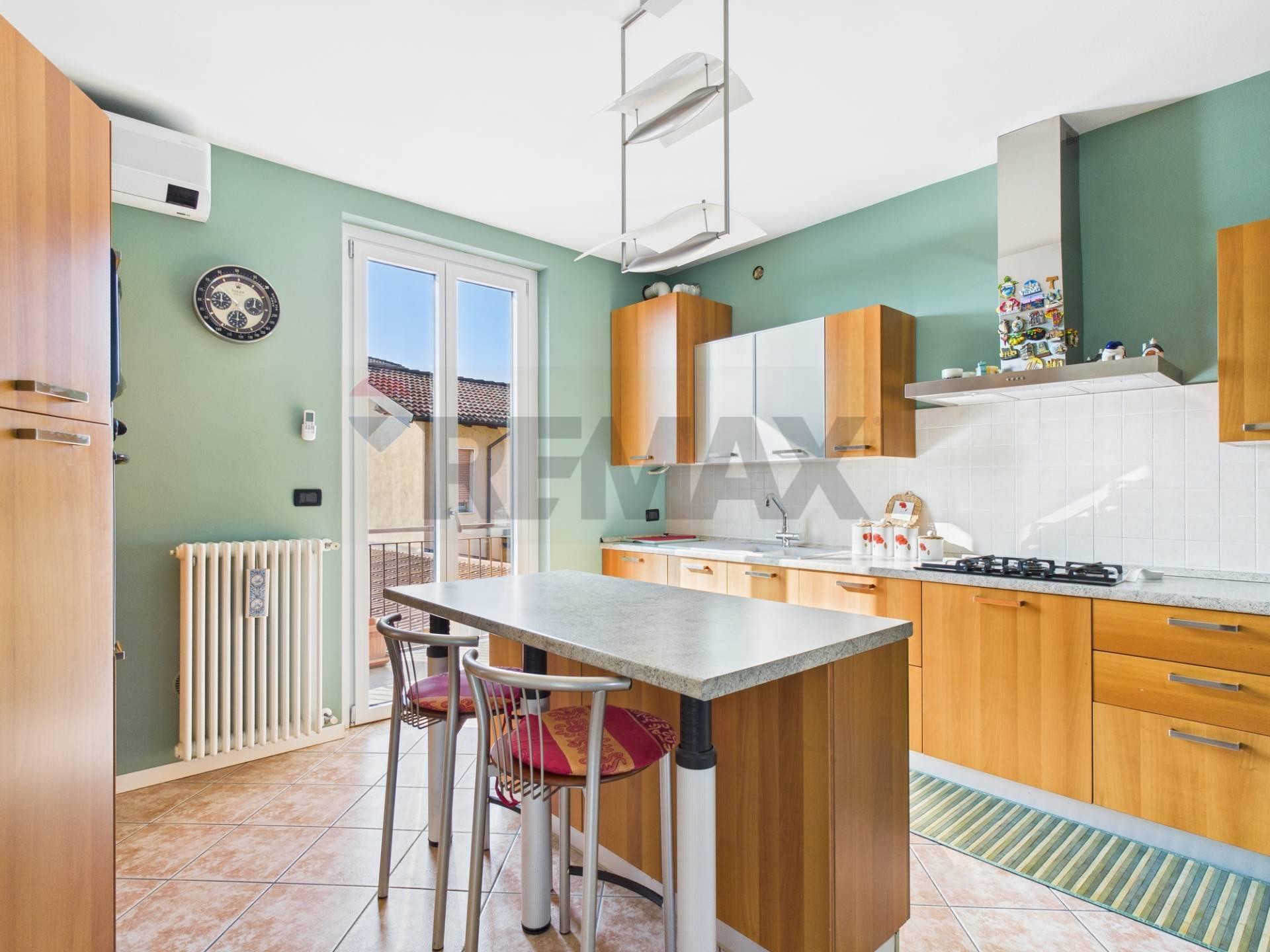 Appartamento in Via Barsanti 14, Cava Manara