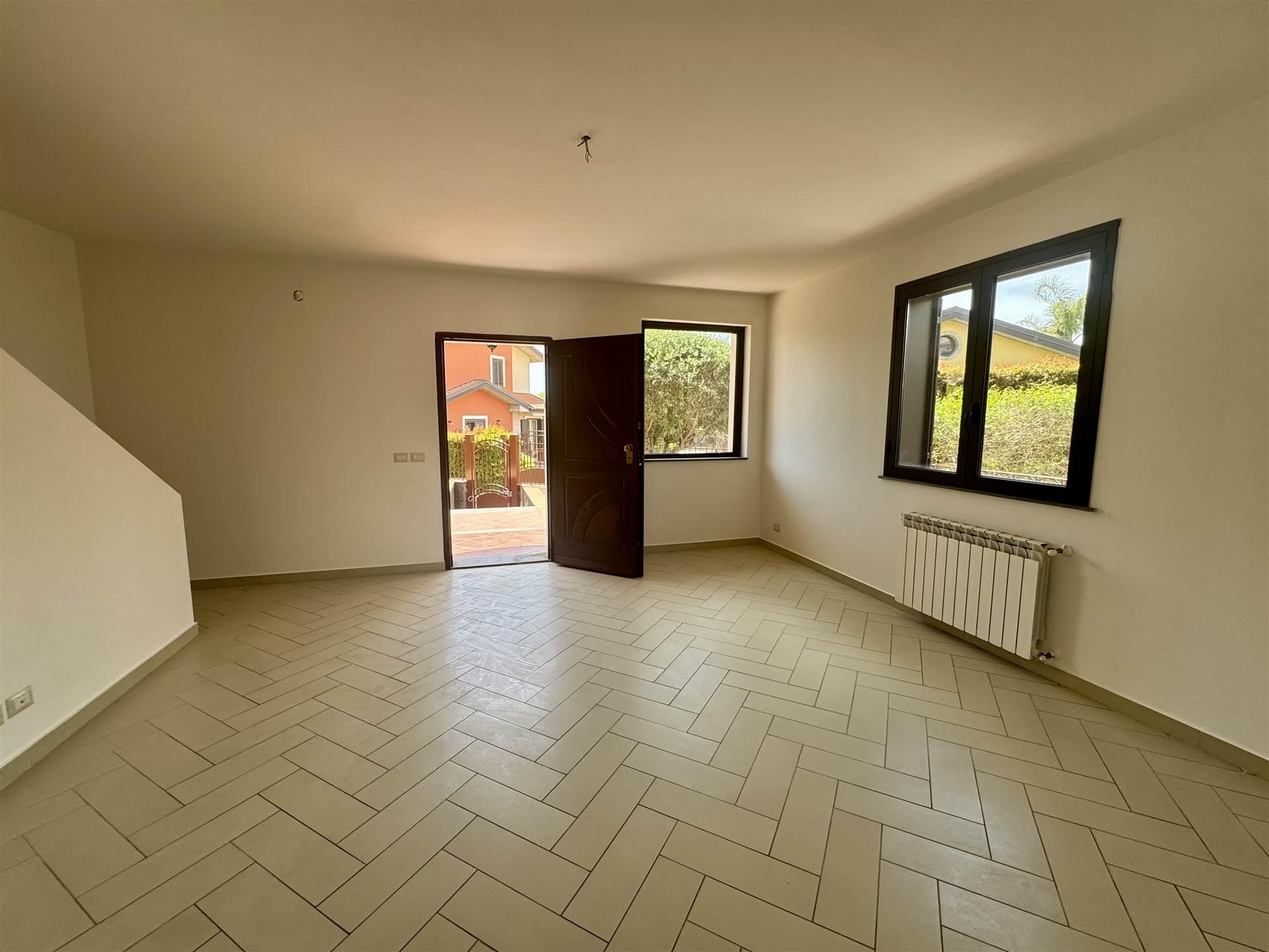 Villa bifamiliare, Trecastagni