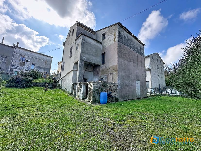 Appartamento in villa in Via Risorgimento 9, Carassai — foto 2 di 5